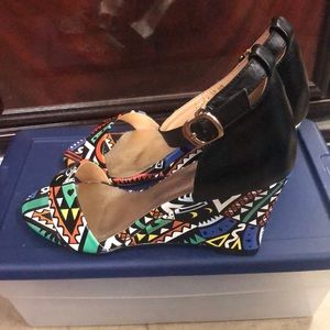 Brand New Colorful Tribal Pattern Wedges Woman Size 8